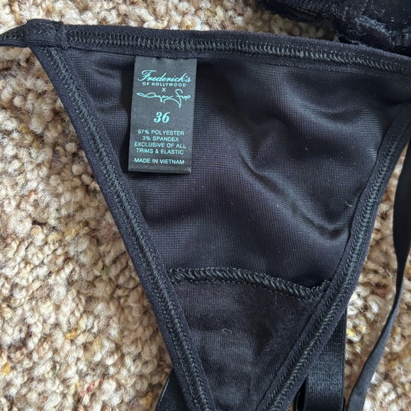 Sold - Picture 4 of 5